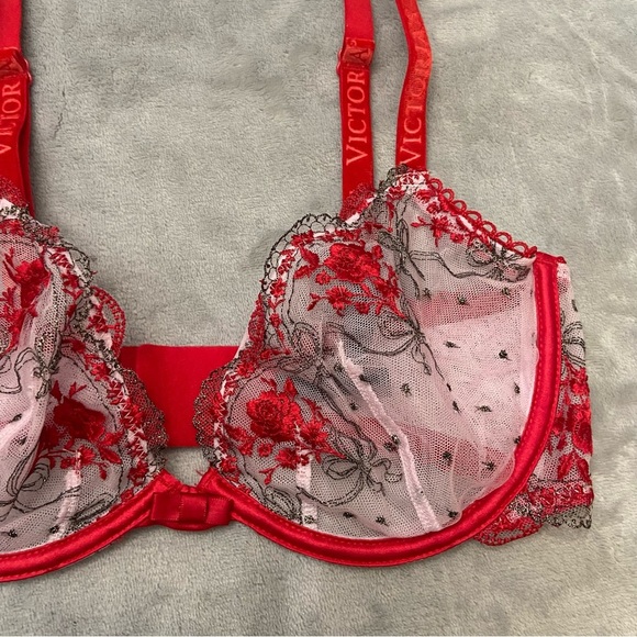 New! Victoria’s Secret floral embroidered low cut demi bra 4913 - Picture 4 of 8